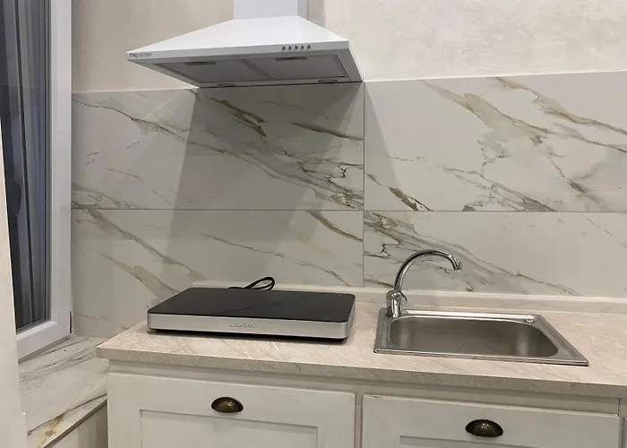  Lovers In